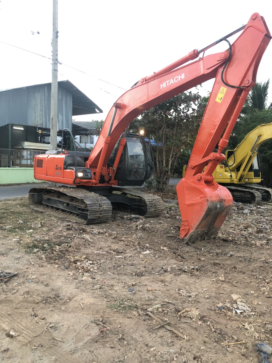 24/01/64.ขายHITACHI ZX200-1 สวยพร้อมใช้เครื่องปั้มดีไม่มีโหลด ไฟฟ้าเต็มช่วงล่างได้โซ่เฟลมสวยเอวแน่น