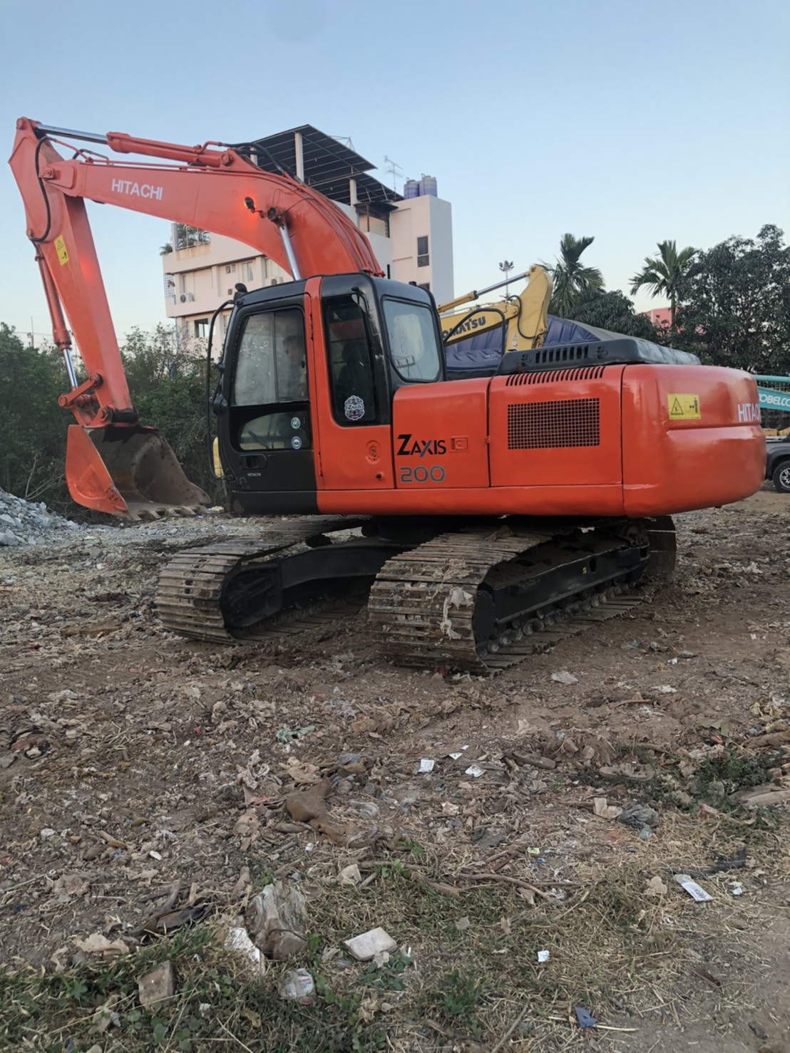 24/01/64.ขายHITACHI ZX200-1 สวยพร้อมใช้เครื่องปั้มดีไม่มีโหลด ไฟฟ้าเต็มช่วงล่างได้โซ่เฟลมสวยเอวแน่น