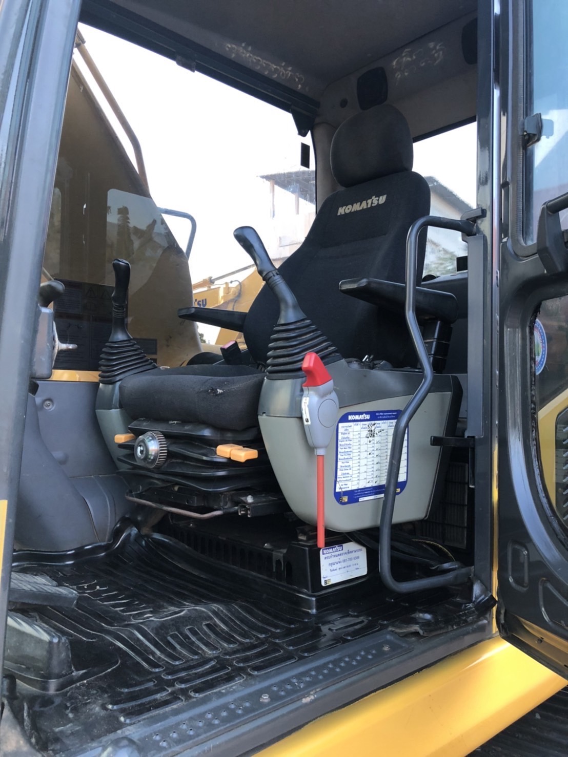 30/12/64.ขายKOMATSU PC200-8