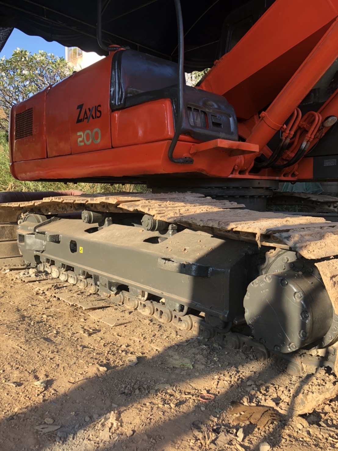 04/02/64.ขายHITACHI ZX200-1 เทอโบใหม่ ชุดซ่อมไดคูแลกเจอใหม่ ไล่ระบบเต็มทุกจุด แอร์เย็นช่วงล่างได้ไฟฟ้าครบใบแทรคใส้ให้ครบ เล่มทะเบียน รถสภาพพร้อมใช้งาน