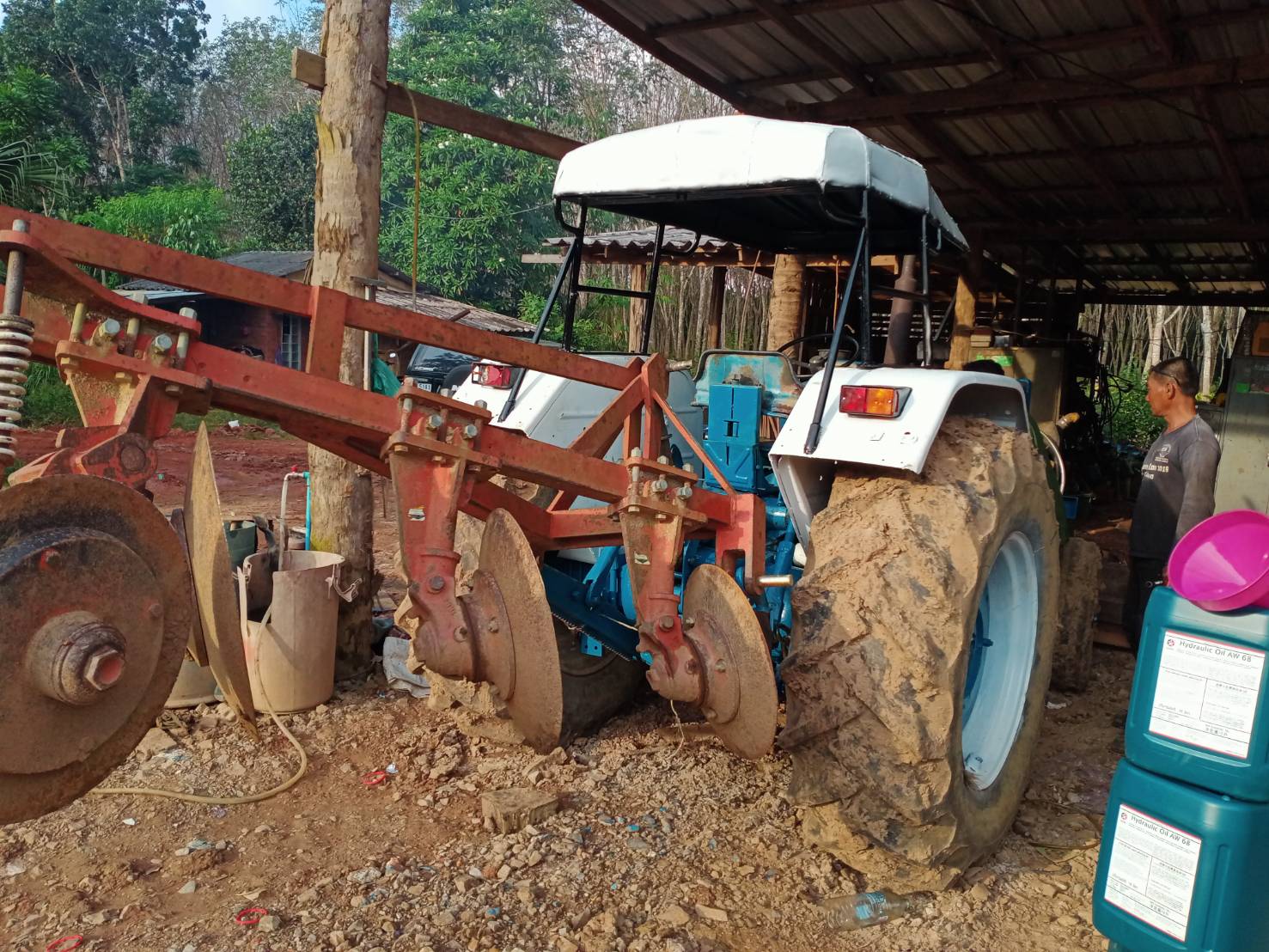 08/11/63 รถไถ FORD6600 มี 3 จาน 7 จาน ใบมีด ราคา 250,000 ตรัง ติดต่อ สุลาวัลย์ 0831814922