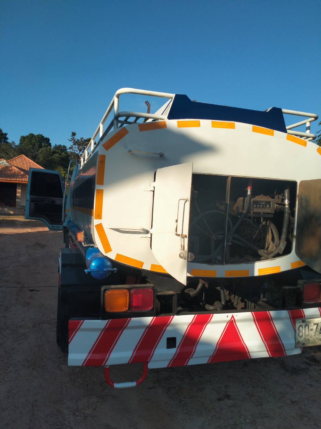 01/12/63.ขายรถบรรทุกน้ำROCKY175 ถังน้ำมัน3ช่อง9000ลิตร 01/12/63.ขายรถบรรทุกน้ำROCKY175 ถังน้ำมัน3ช่อง9000ลิตร