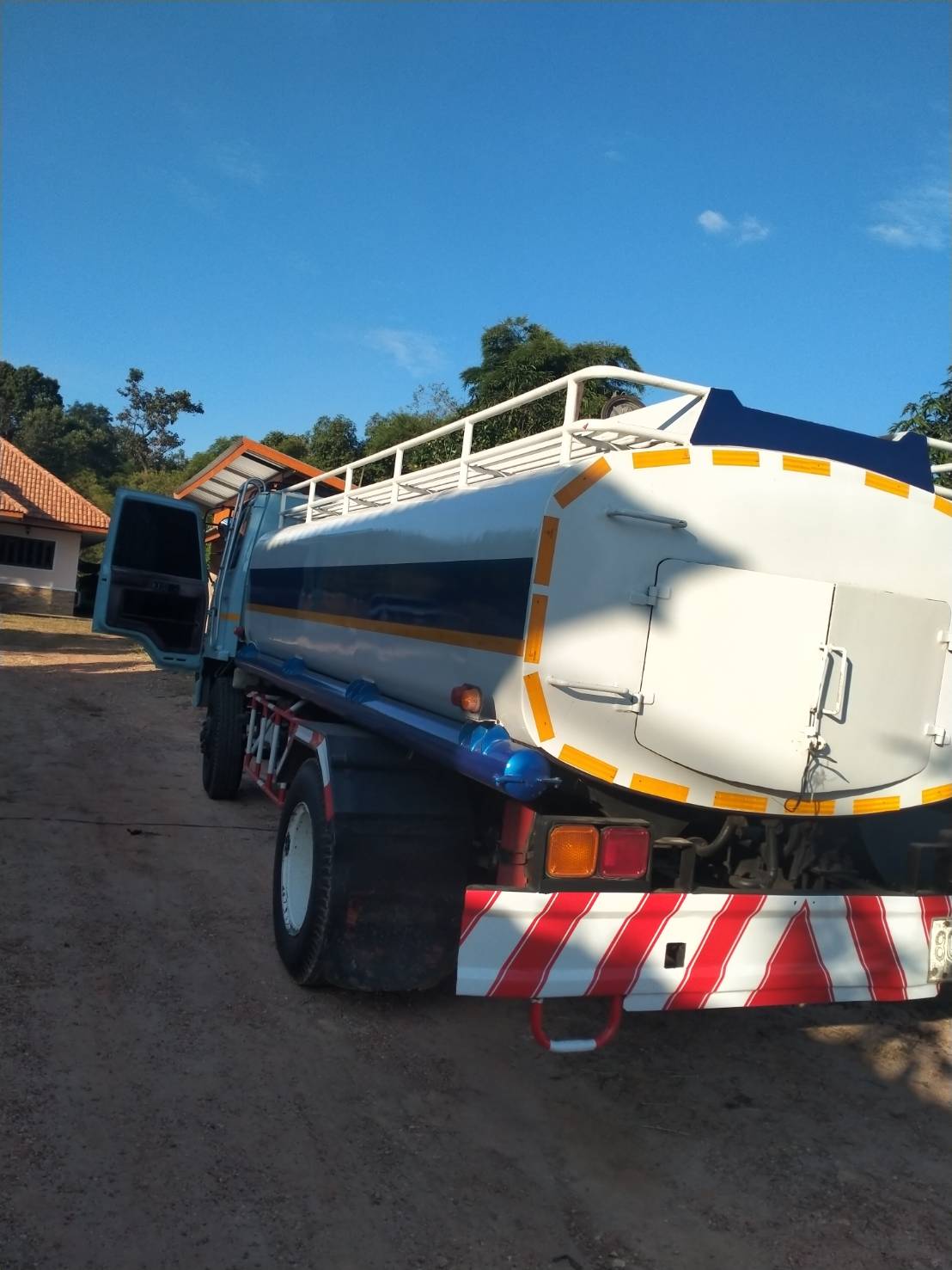 01/12/63.ขายรถบรรทุกน้ำROCKY175 ถังน้ำมัน3ช่อง9000ลิตร 01/12/63.ขายรถบรรทุกน้ำROCKY175 ถังน้ำมัน3ช่อง9000ลิตร