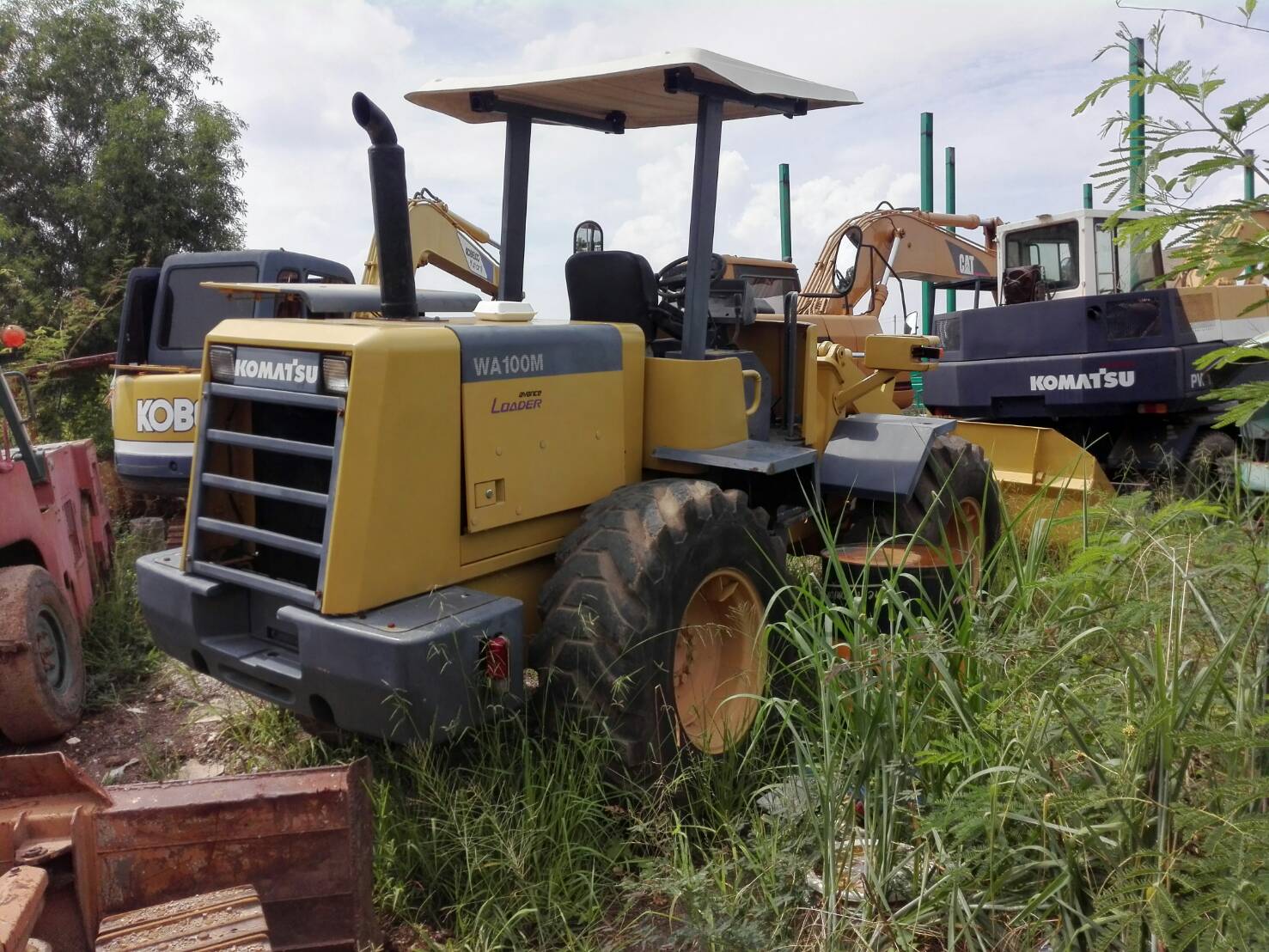 รถตักล้อยางKOMATSU WA100-3 เอกสารใบซื้อขายโทร083-181-4922 สุ รถตักล้อยางKOMATSU WA100-3 เอกสารใบซื้อขายโทร083-181-4922 สุ