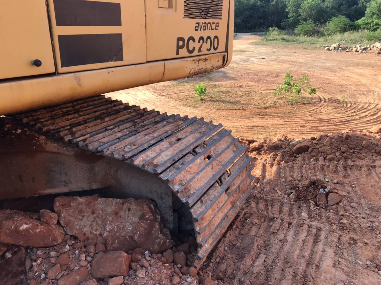 08/02/64ขายKOMATSU PC200-6 ไฟฟ้าครบ เอกสารอินวอยรถสภาพสวย