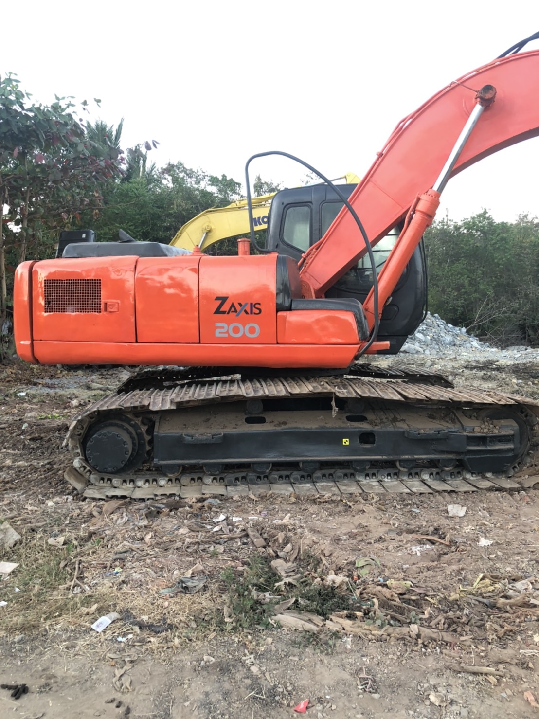24/01/64.ขายHITACHI ZX200-1 สวยพร้อมใช้เครื่องปั้มดีไม่มีโหลด ไฟฟ้าเต็มช่วงล่างได้โซ่เฟลมสวยเอวแน่น