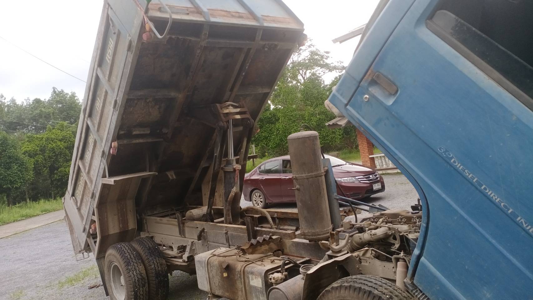 26/12/63.ขายหกล้อดั้มพ์ISUZU NPR115 ปี37