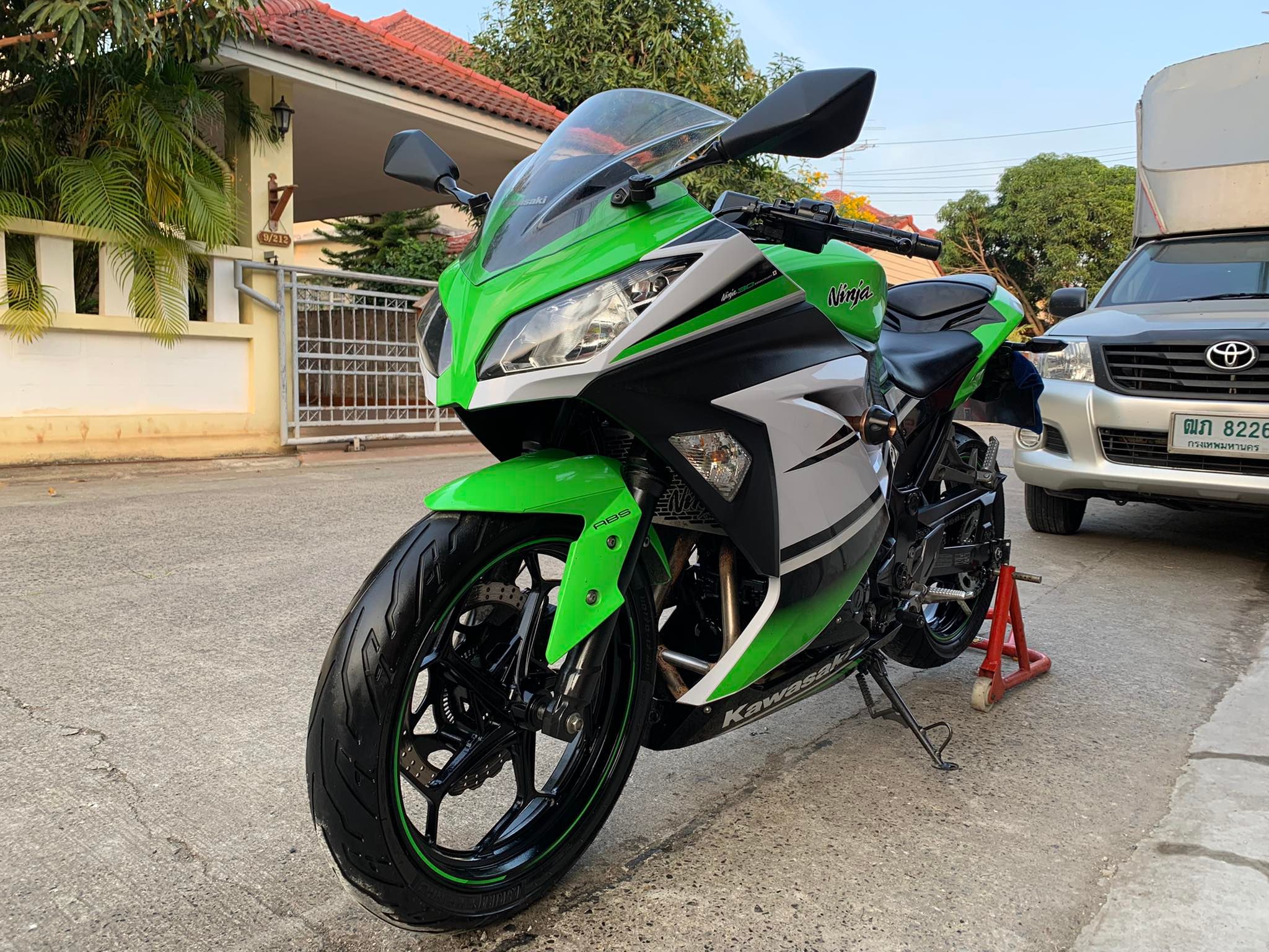 Kawasaki Ninja300 ABS ตัวฉลอง 30 ปี รถมือเดียว ขี่ดีมากๆ ครับ