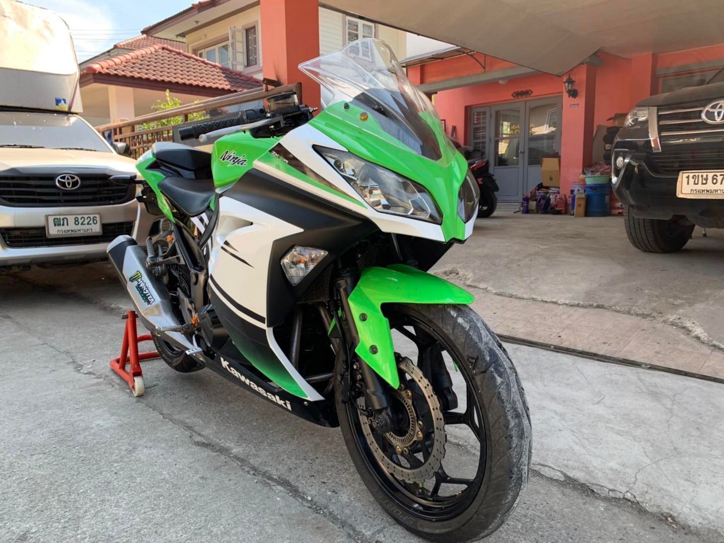 Kawasaki Ninja 300 ABS ปี 14 รถสวยมาก Kawasaki Ninja 300 ABS ปี 14 รถสวยมาก