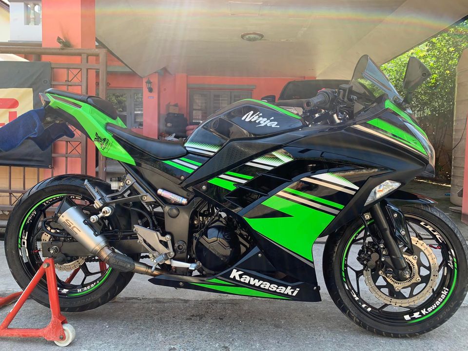 Kawasaki Ninja 300 ABS ตัว KRT ลดได้ ส่งฟรี Kawasaki Ninja 300 ABS ตัว KRT ลดได้ ส่งฟรี