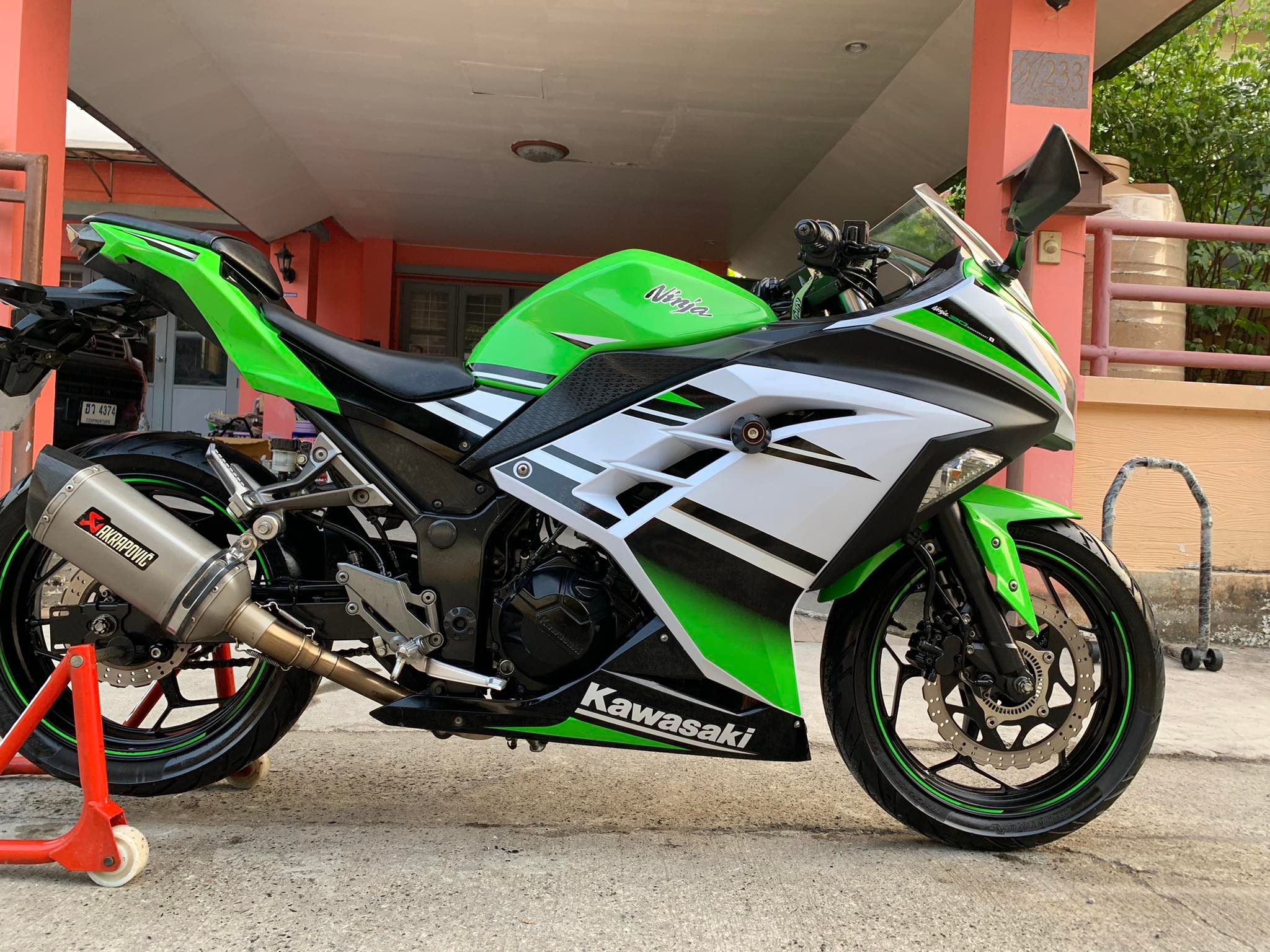 Kawasaki Ninja300 ABS ตัวฉลอง 30 ปี รถมือเดียว ขี่ดีมากๆ ครับ