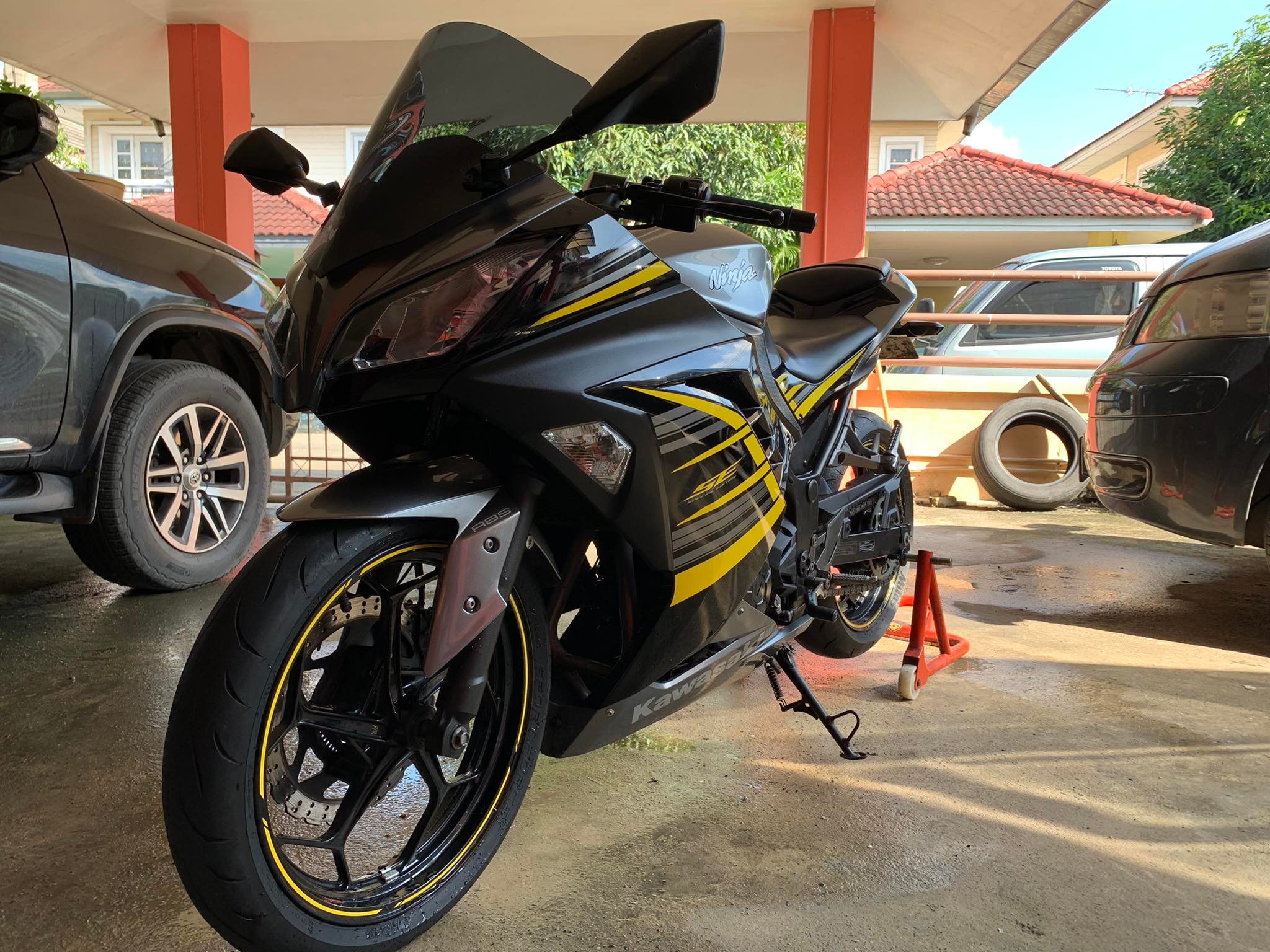 Kawasaki Ninja 300 ABS สูบคู่  รถสวย เล่มสวย ทะเบียนสวย ราคาสวย