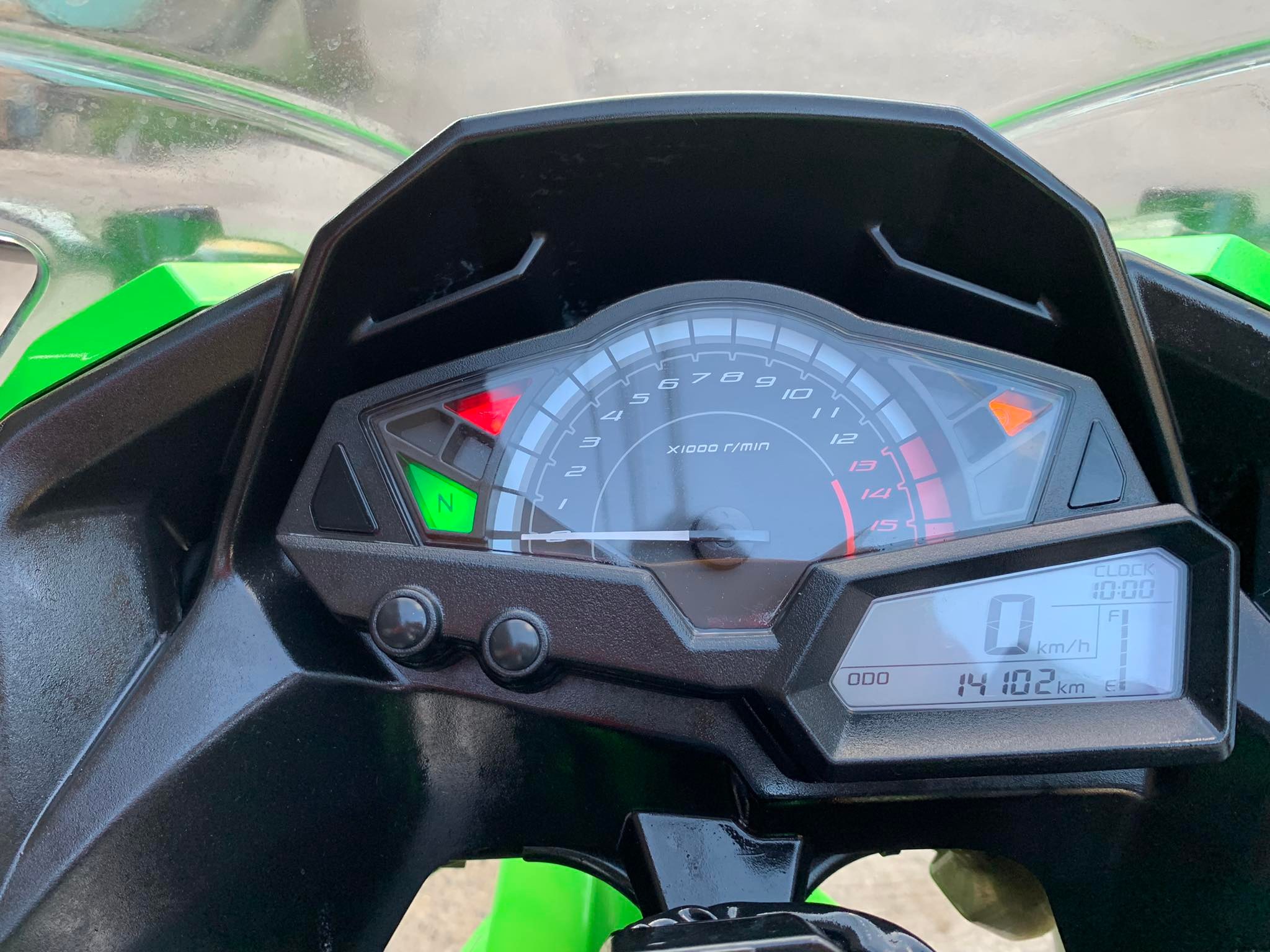 Kawasaki Ninja 300 ABS ปี 15 สีหายาก สวยมาก พร้อมยางสลิก Pirelli
