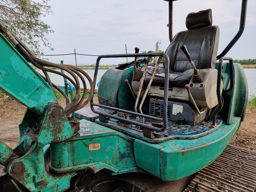 โคมัสสุ PC 40 R พร้อมใช้