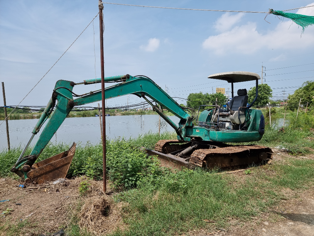 โคมัสสุ PC 40 R พร้อมใช้