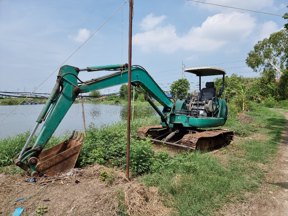 โคมัสสุ PC 40 R พร้อมใช้