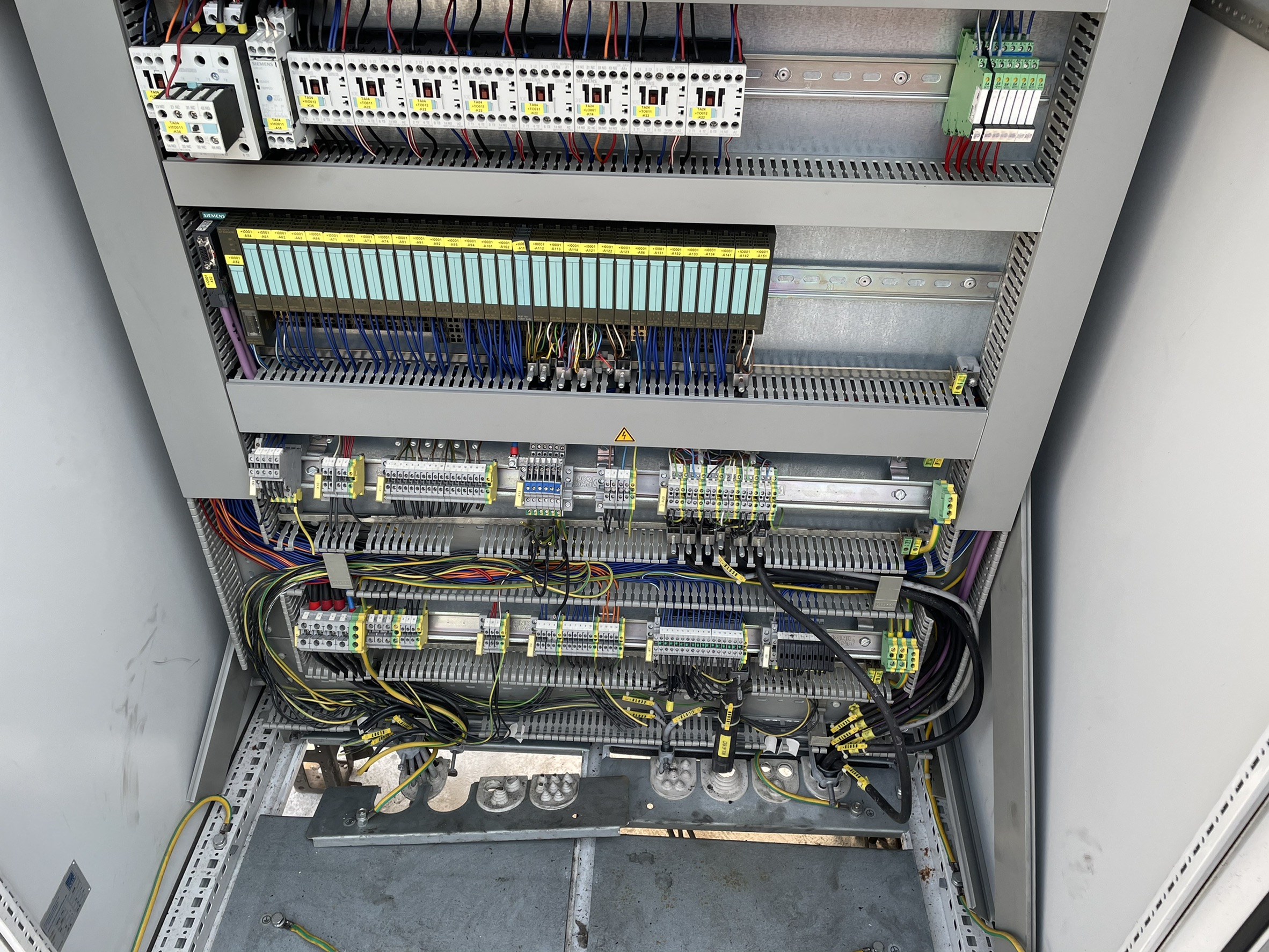 ตู้ไฟ ตู้ครอนโทรน โรงงานอุตสาหกรรม