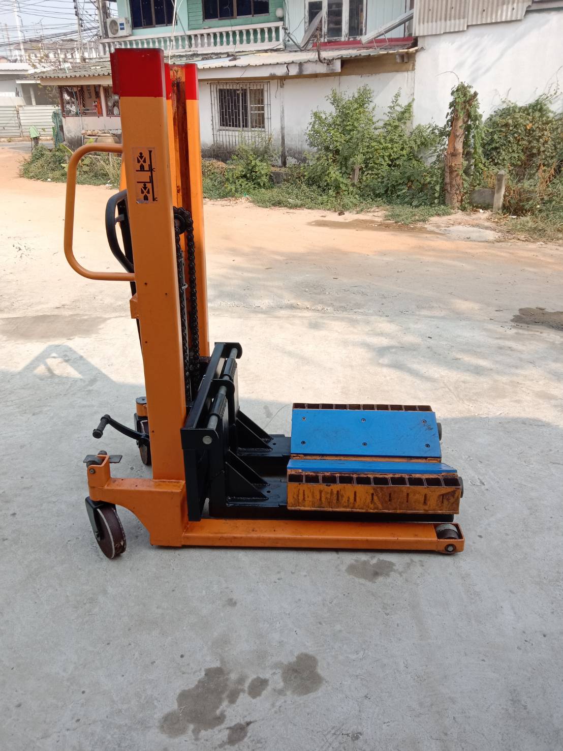 รถยกไฮดรอลิค