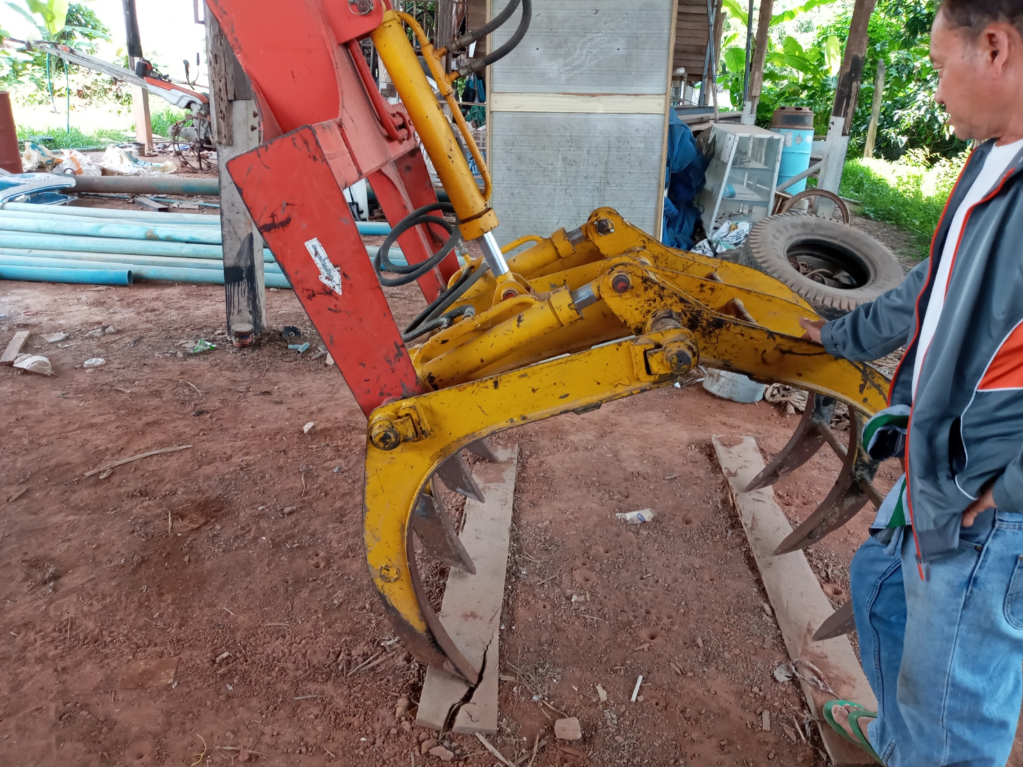 คีบปัญญาการช่างพร้อมใช้งาน 0610685154/0939148049