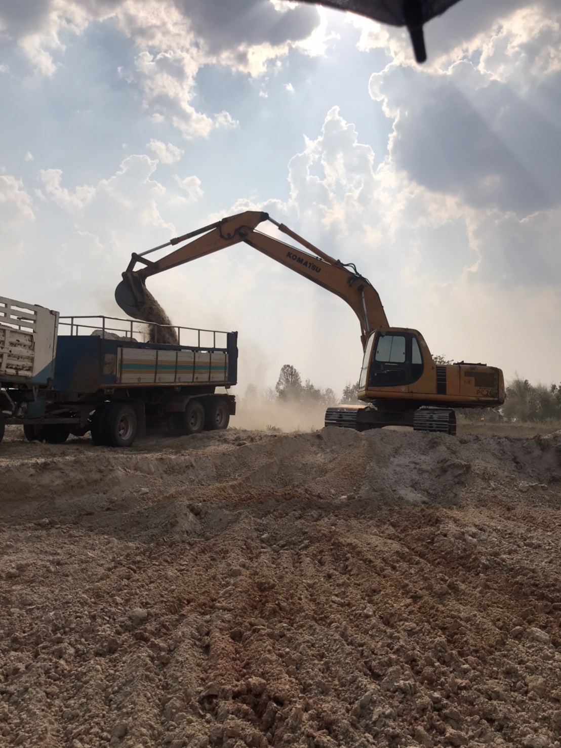 ขายรถแบคโฮ KOMATSU PC22-6