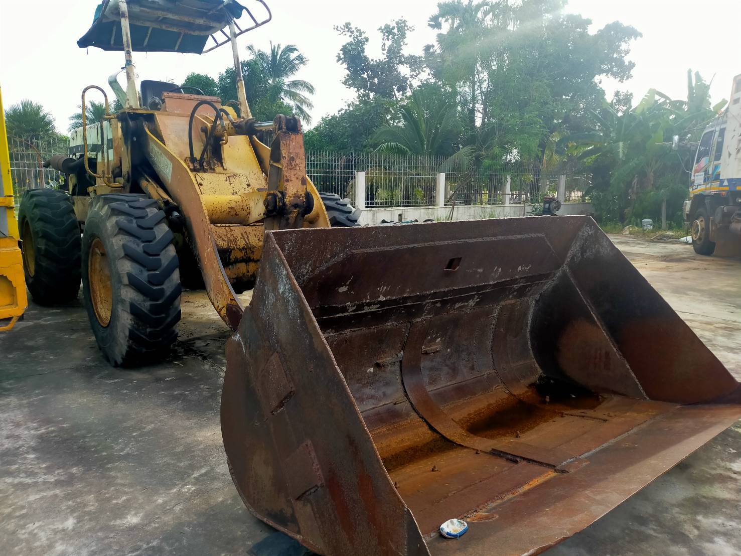 ขายรถตัก KOMATSU 510 เอวเอ่นต่อแขนแล้วสภาพพร้อมใช้