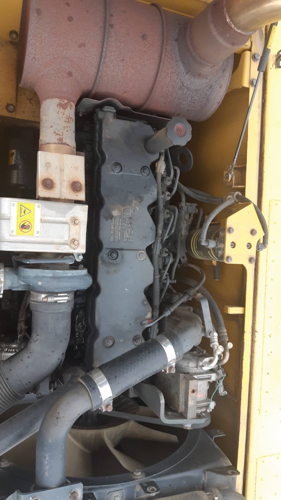 ขายรถแบ็คโฮ KOMATSU pc200 รุ่น 8