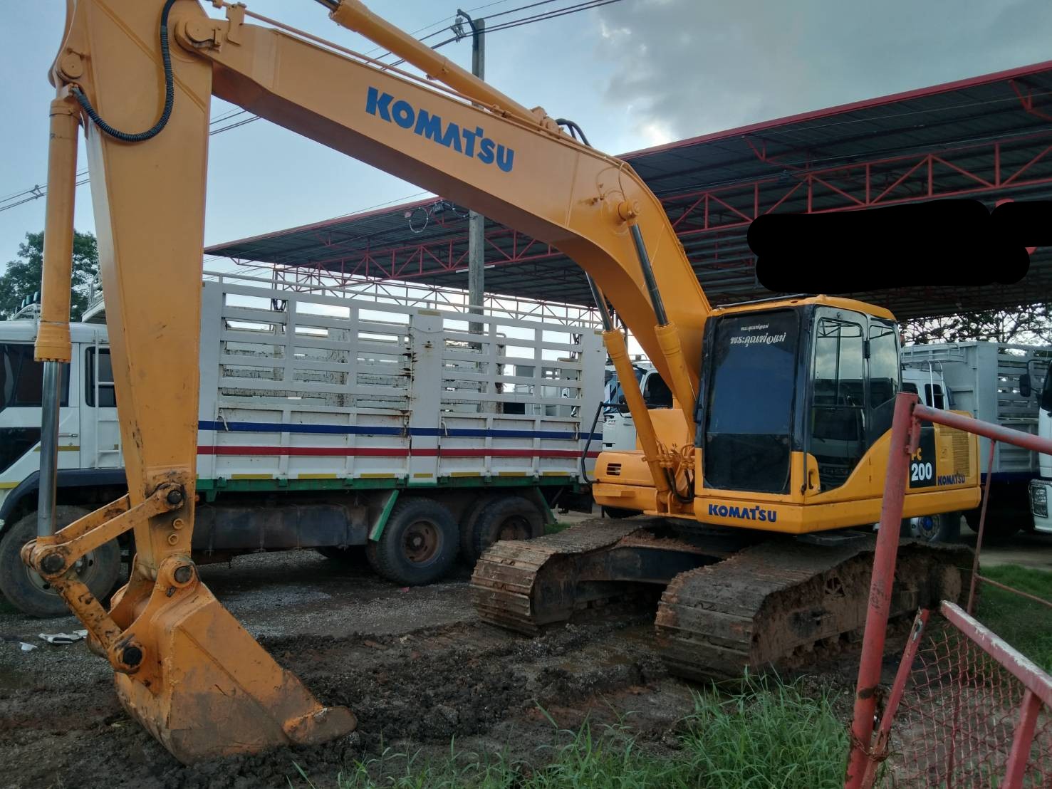 ขาย KOMATSU PC200-7