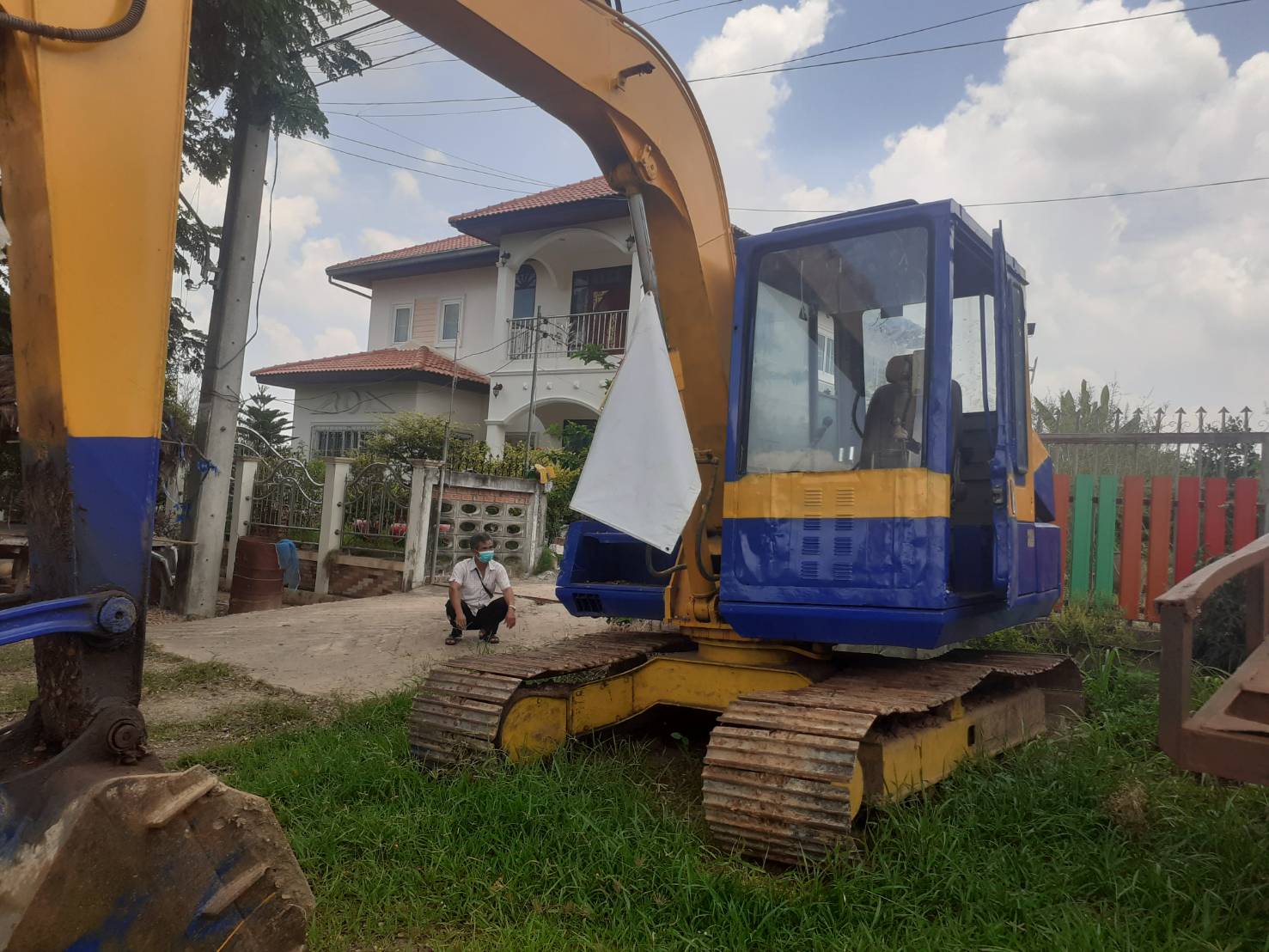 ขายรถแบคโฮ พร้อมซาลี่ลากKOMATSU PC60-5 พร้องซาลี่ลาก
