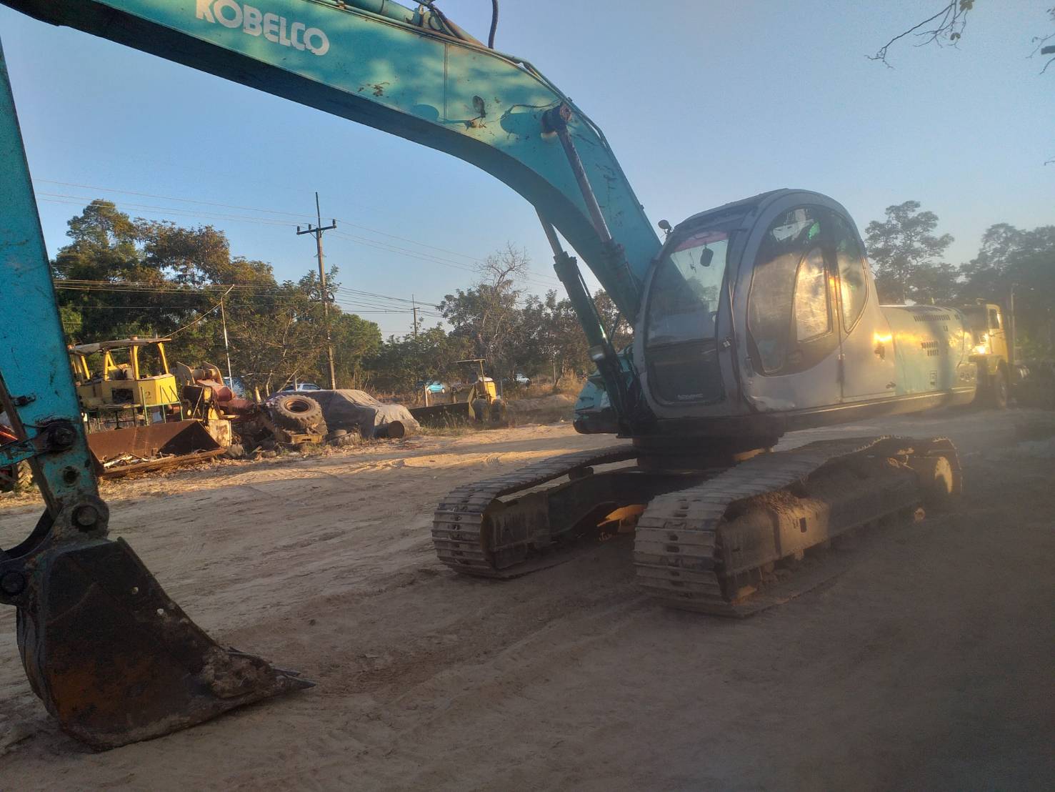 ขายรถแบคโฮ kobelco SK 200-5 super