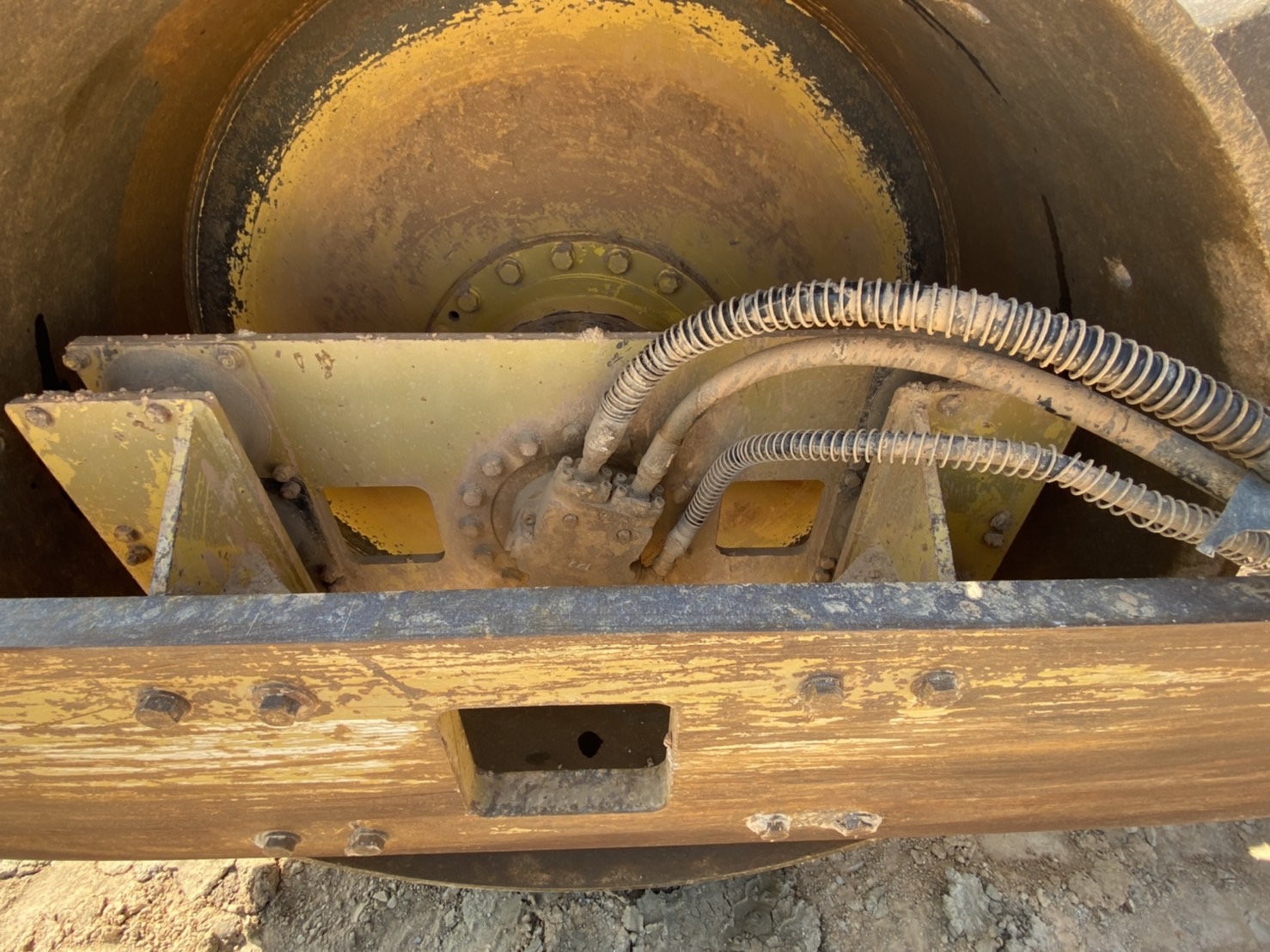 ขายรถบดสั่น SAKAI SV500TF