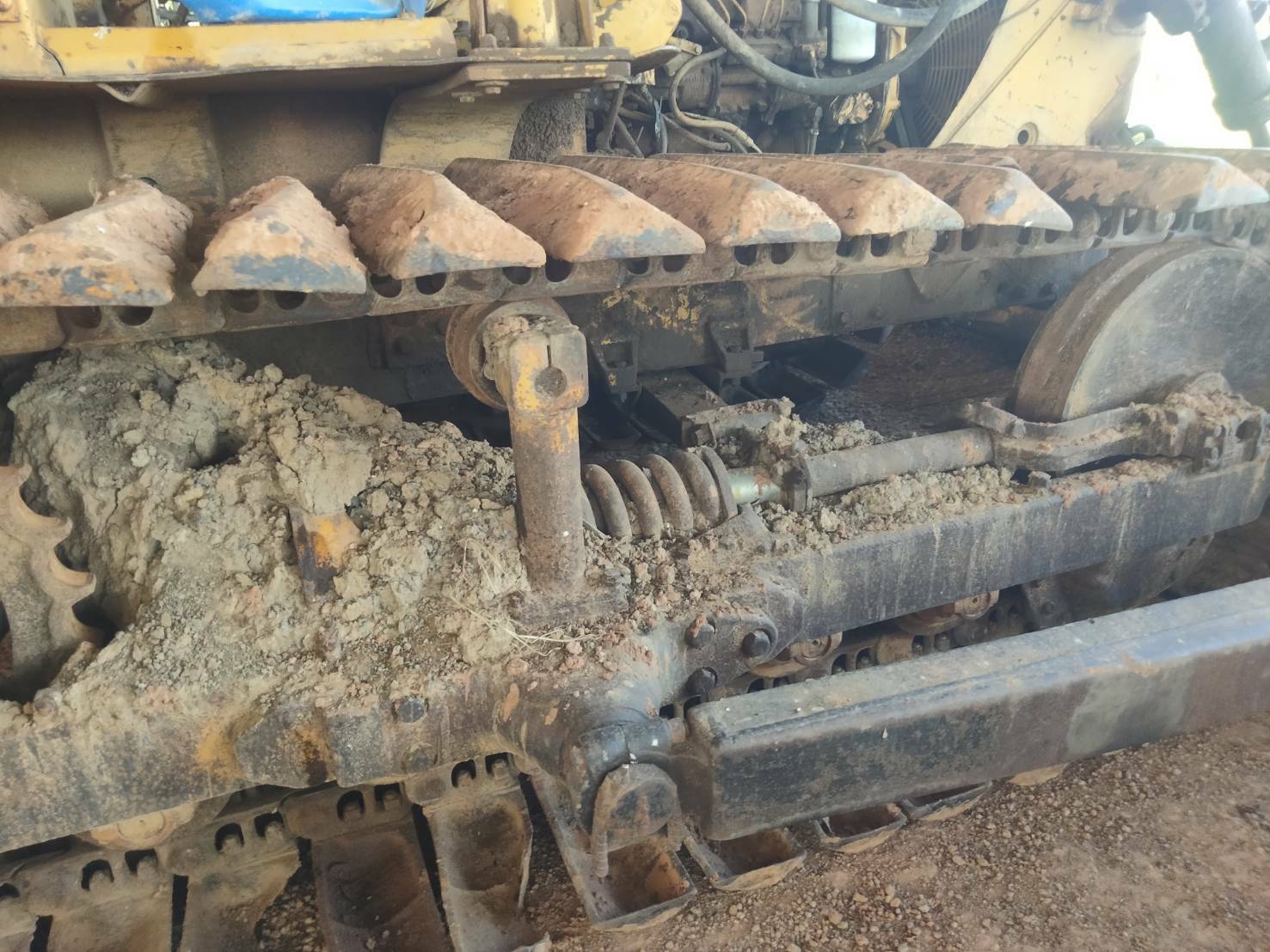 ขายรถแทรกเตอร์ CAT D4E ตีนเป็ดเกียร์ตัด