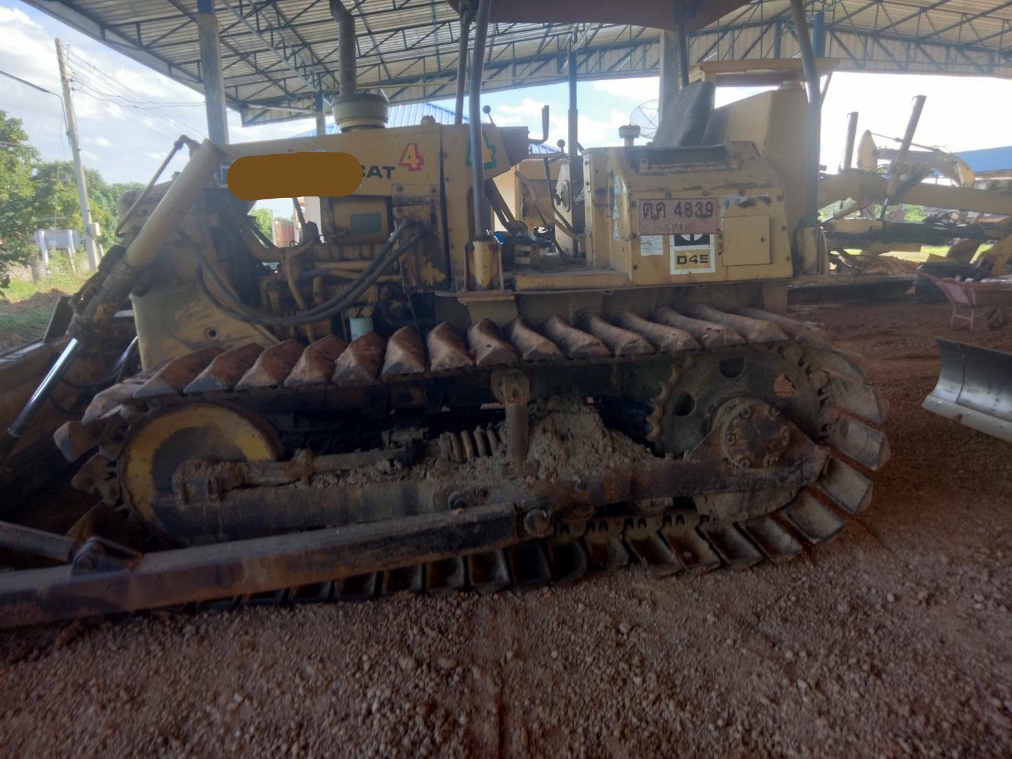 ขายรถแทรกเตอร์ CAT D4E ตีนเป็ดเกียร์ตัด