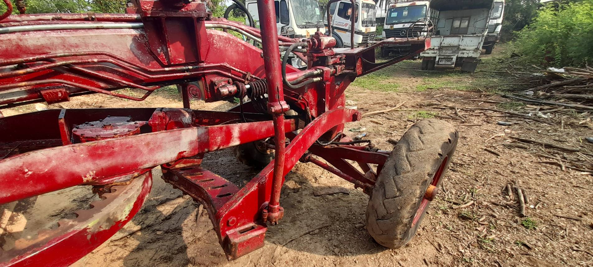 ขายรถเกรด KOMATSU GD31R สภาพเก่านอก