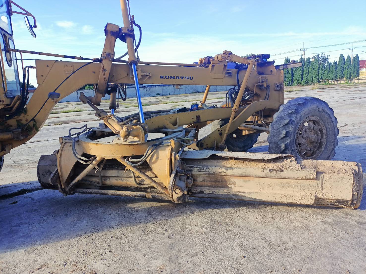 ขายรถเกรด KOMATSU GD 605A-1 เอกสารทะเบียน ขายรถเกรด KOMATSU GD 605A-1 เอกสารทะเบียน