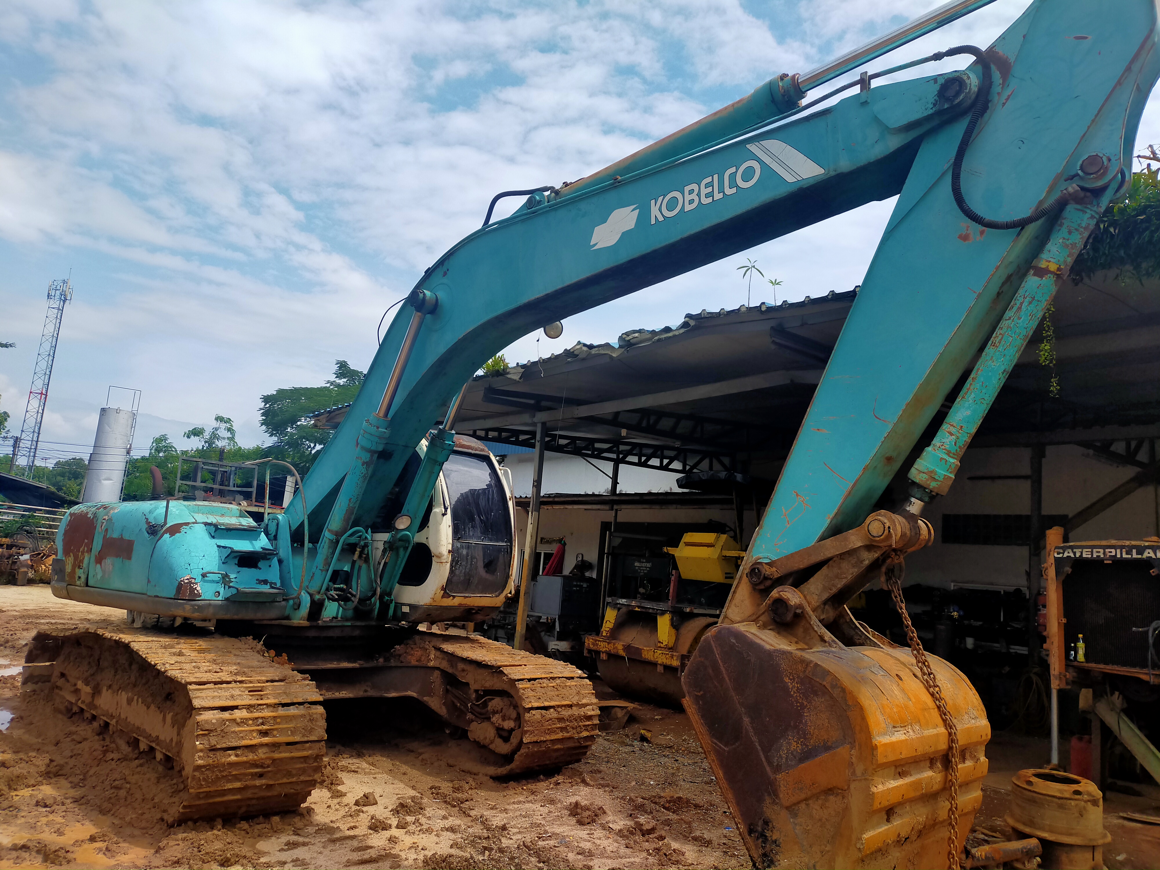 ขายรถ รถแบคโฮ KOBELCO SK220-5