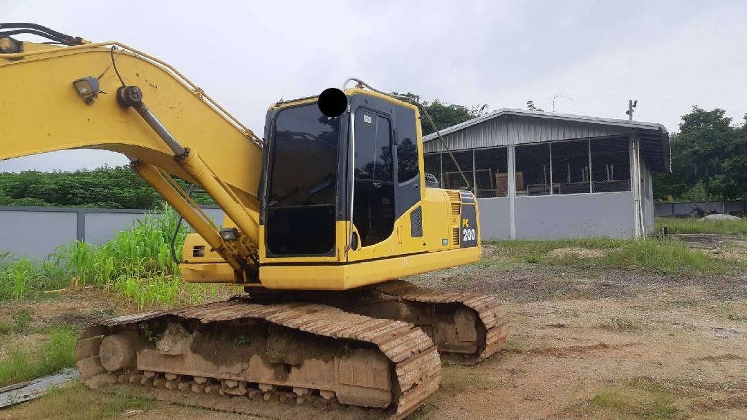 ขายรถแบ็คโฮ KOMATSU pc200 รุ่น 8
