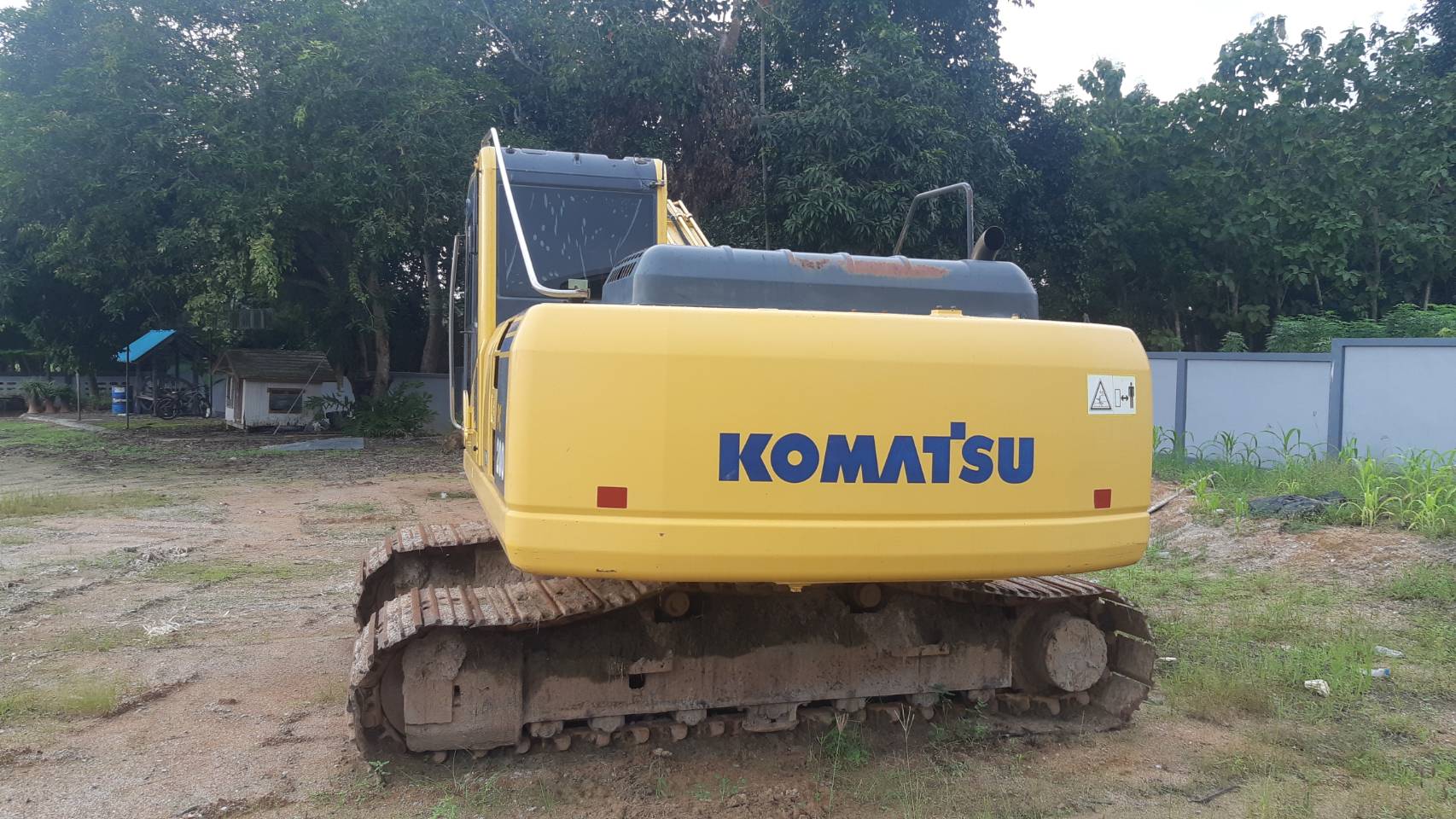 ขายรถแบ็คโฮ KOMATSU pc200 รุ่น 8