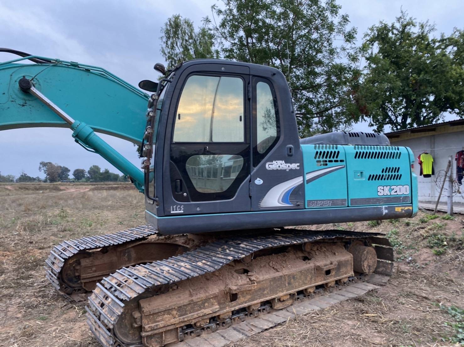 ขายรถแบคโฮ KOBELCO MARK8 YN12SUPER