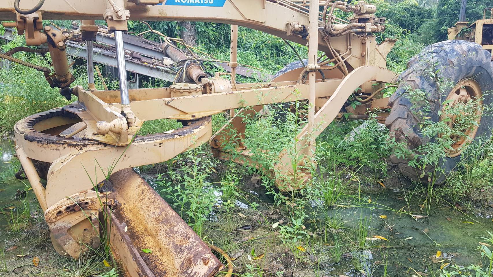 ขายรถเกรด KOMATSU GD376 H ขายรถเกรด KOMATSU GD376 H