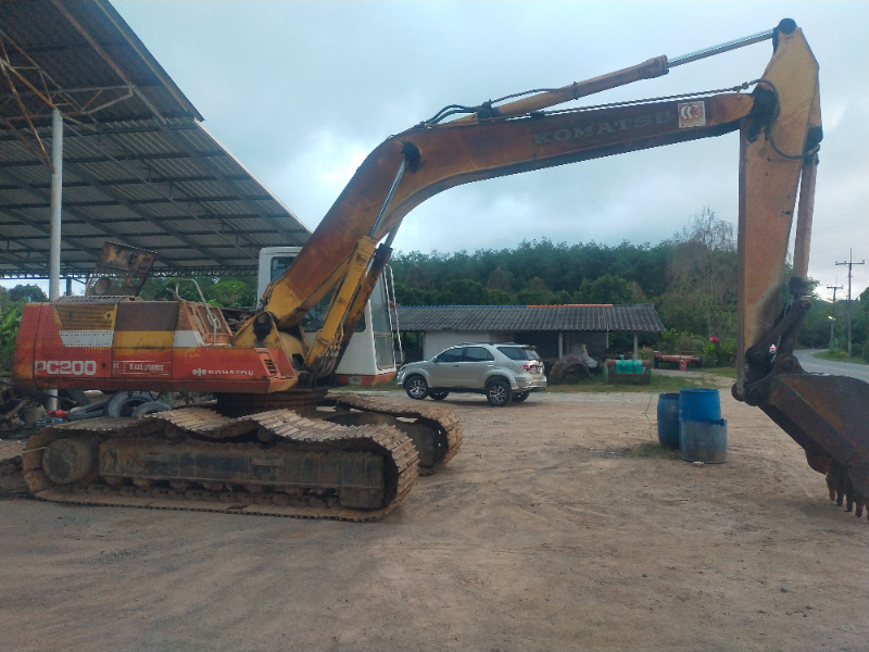 ขายรถแบคโฮ KOMATSU C200-5 คอนโทรลสั้น