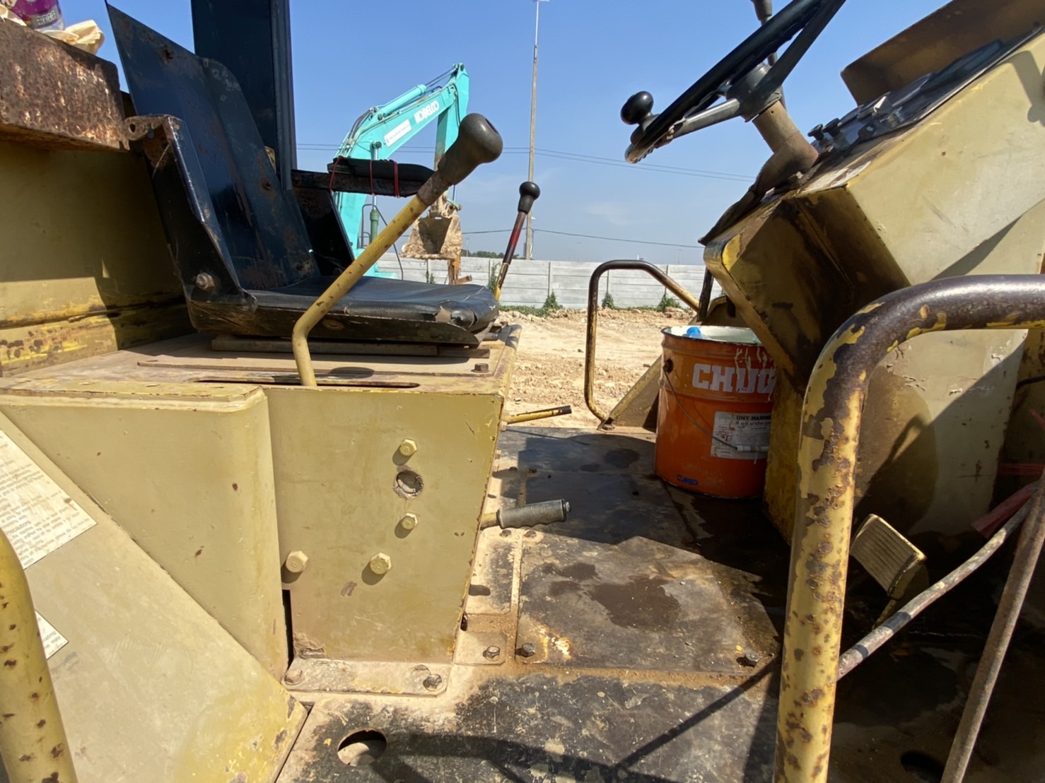 ขายรถบดสั่น SAKAI SV500TF