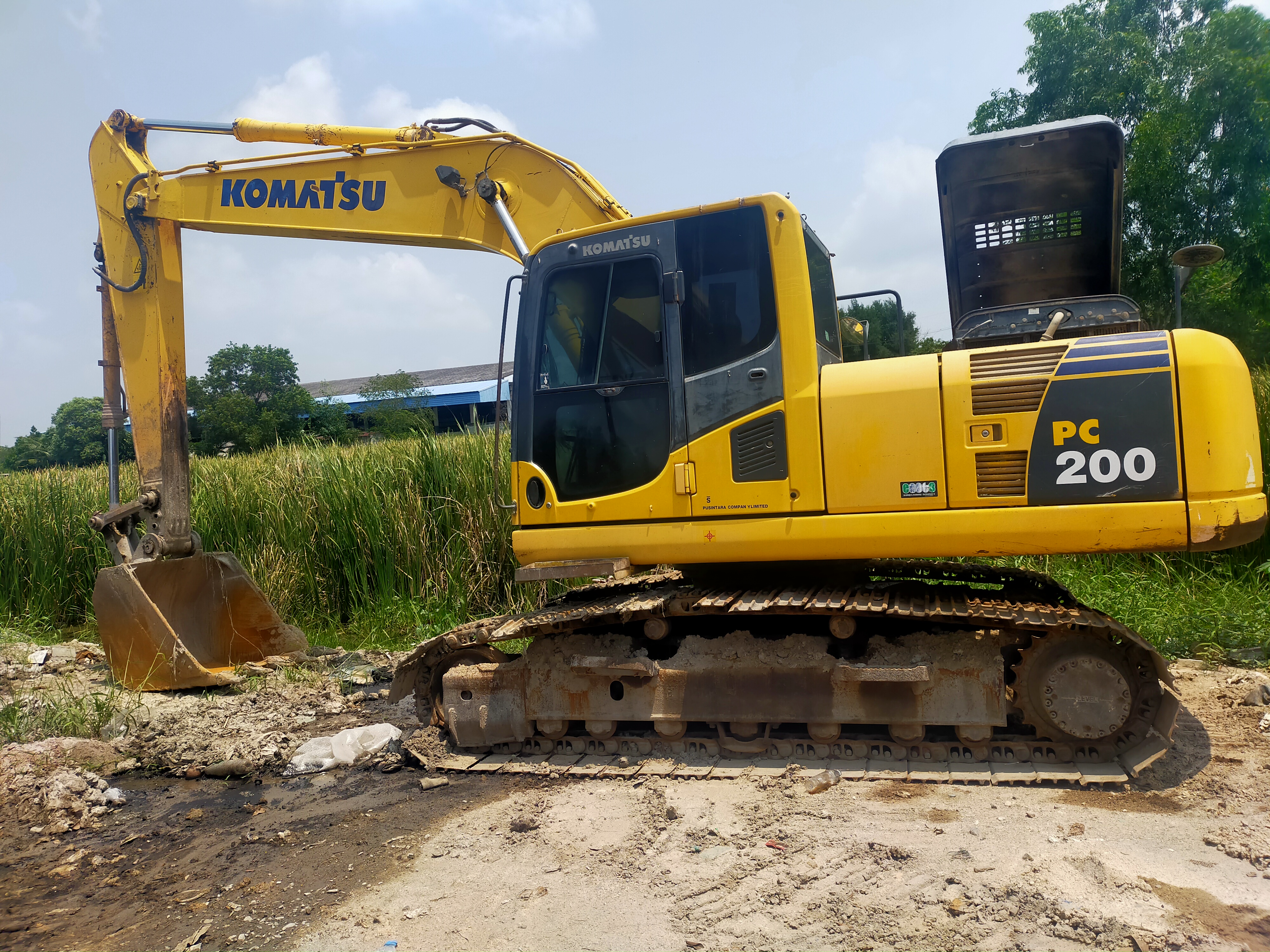 ขาย komatsu pc200-8mo