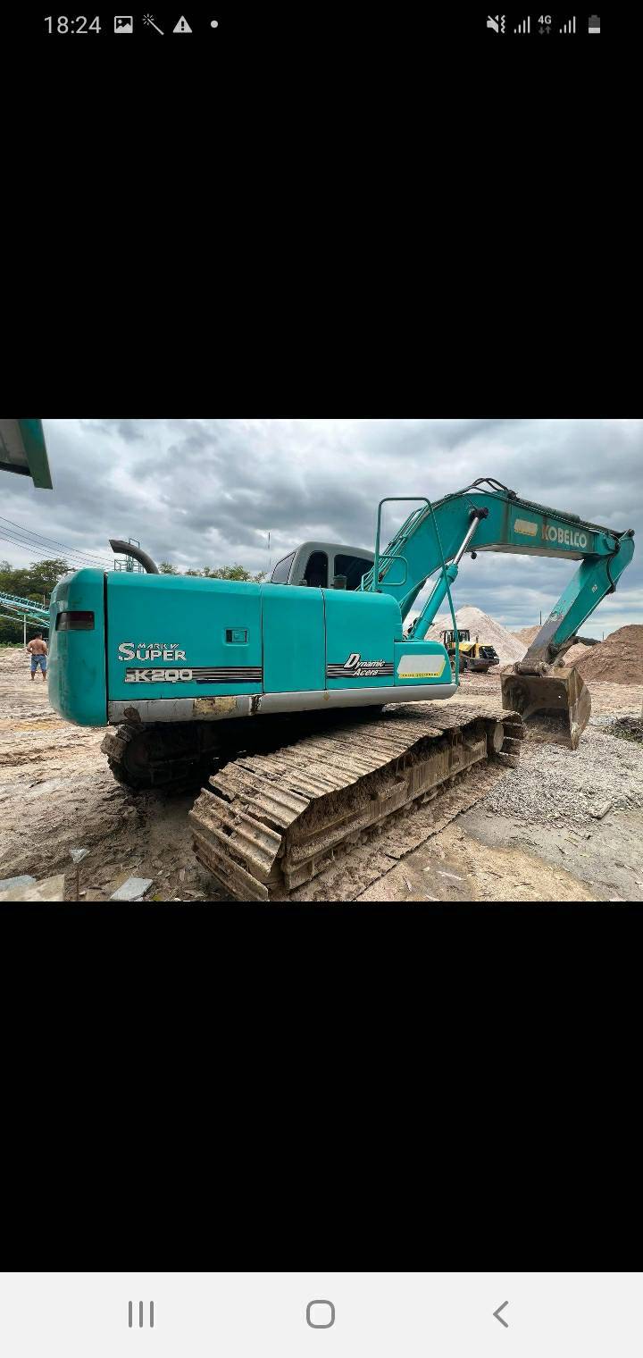 ขายรถแบคโฮ KOBELCO SK200-6 YN10