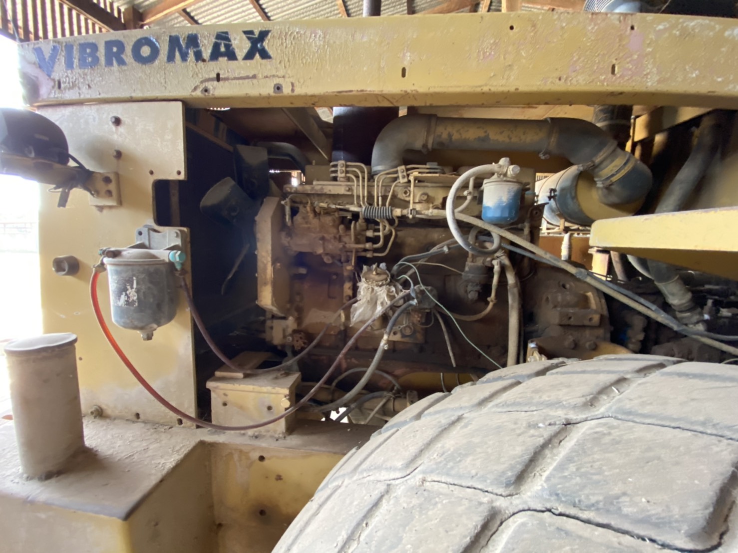 ขายรถบดVIBROMAX 1102D