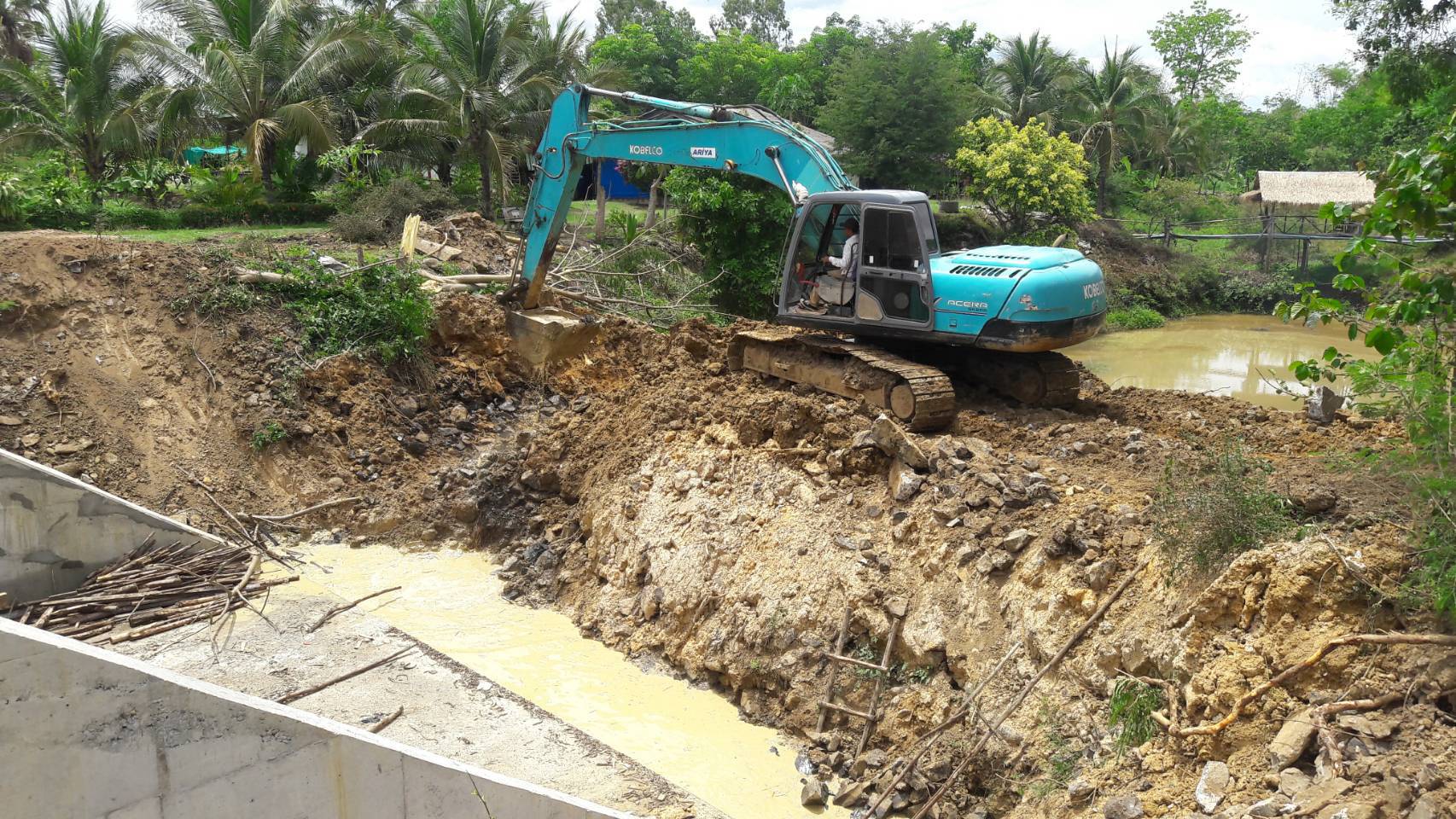 ขายรถแบคโฮ KOBELCO MARK 5 SUPER