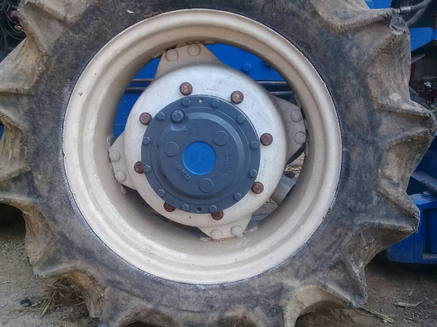 ขายรถไถ ford TS90เอกสารเล่มทะเบียน