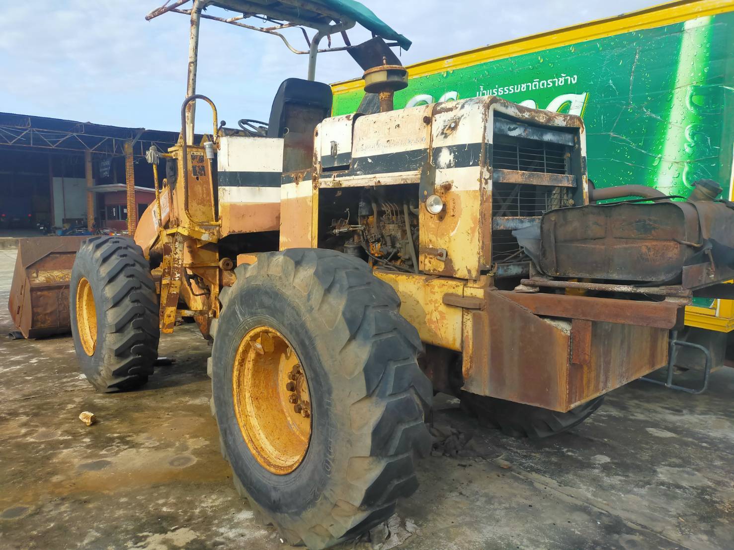 ขายรถตัก KOMATSU 510 เอวเอ่นต่อแขนแล้วสภาพพร้อมใช้