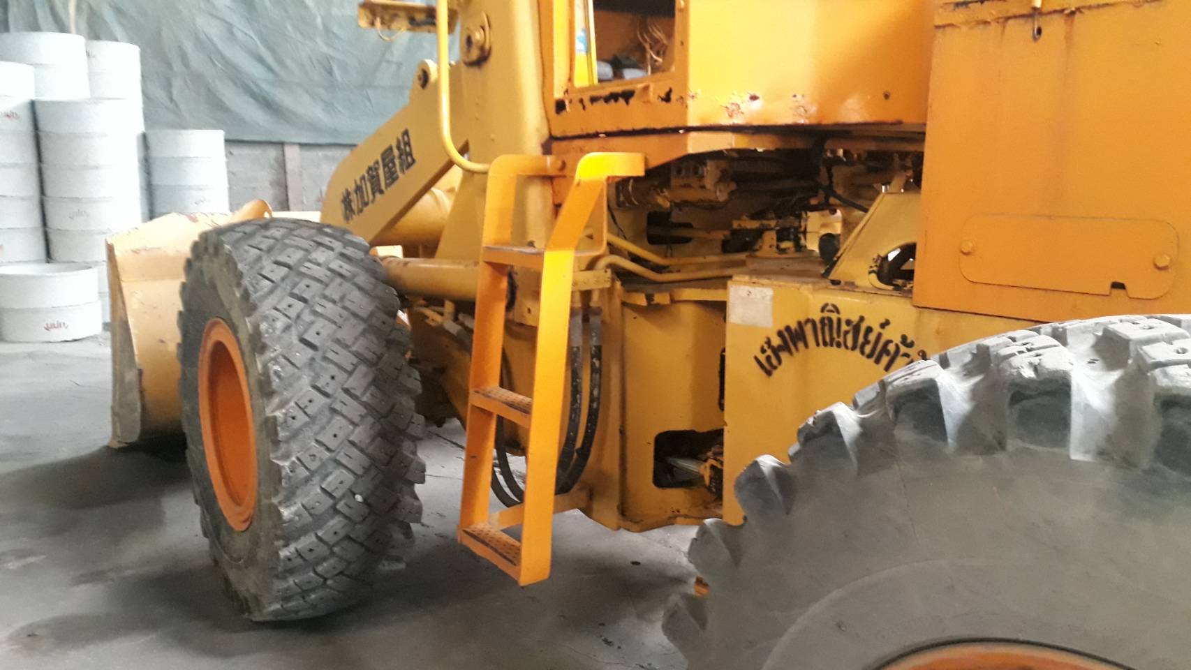 ขายรถตัก komatsu 520 เอวอ่อน