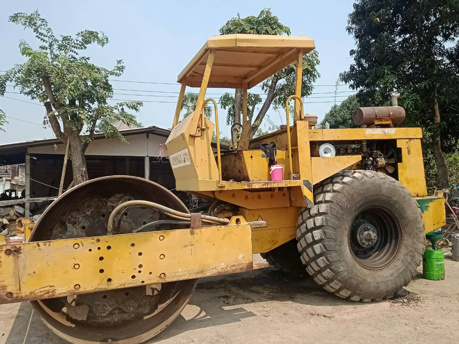 ขายรถบดสั่น VIBROMAX 1102เอกสารทะเบียน