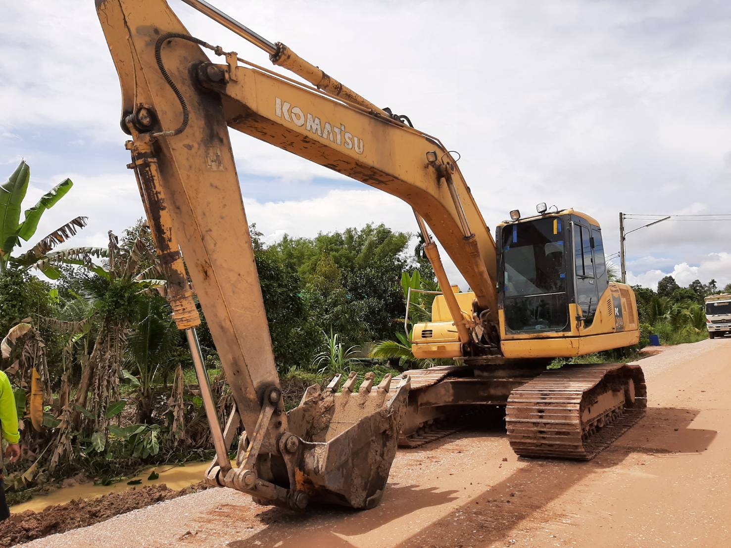 ขายรถแบคโฮ KOMATSU PC200-7